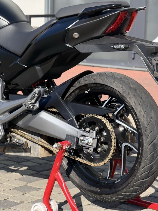 Bajaj Dominar 400 (баджадж домінар 400)