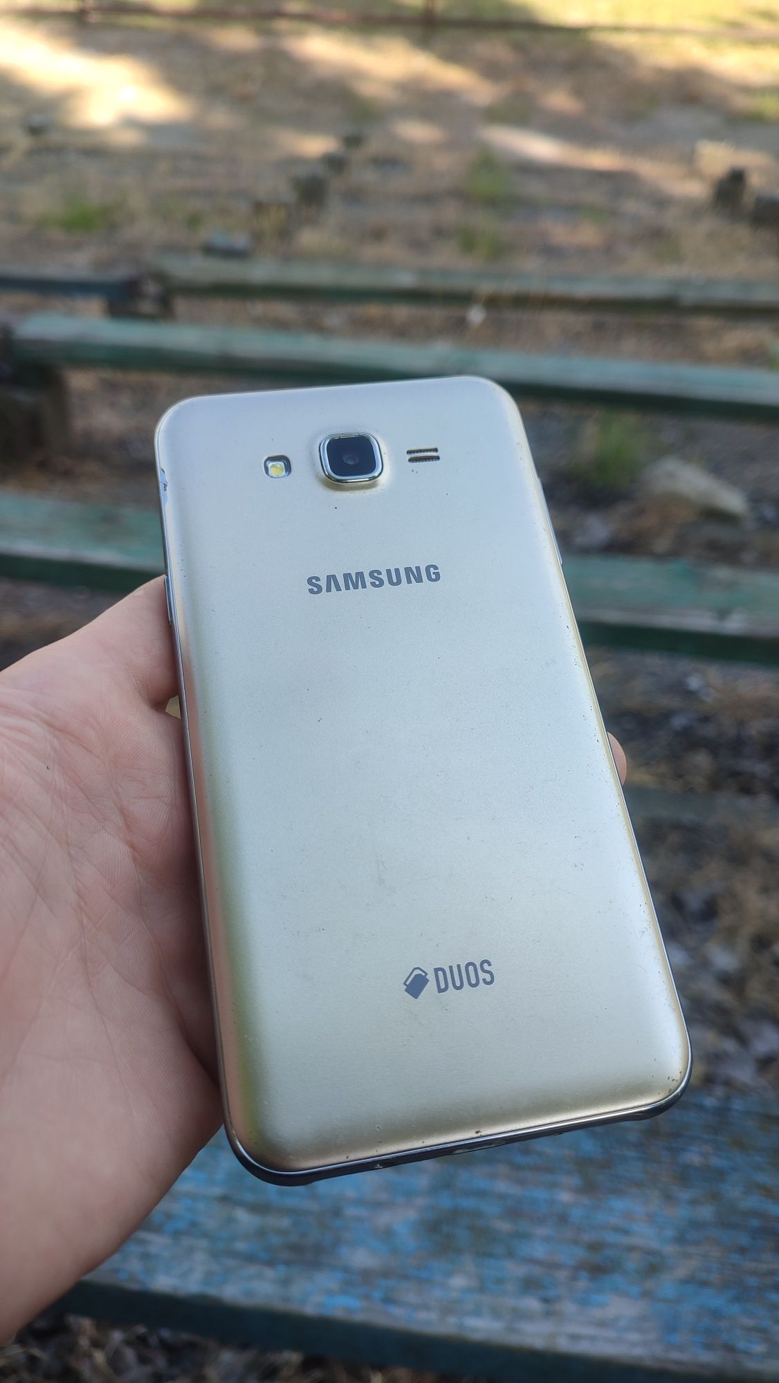 Продам телефон Samsung Galaxy J7