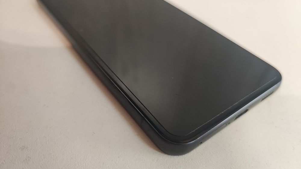 Samsung S22, ładny stan,szkło hartowane