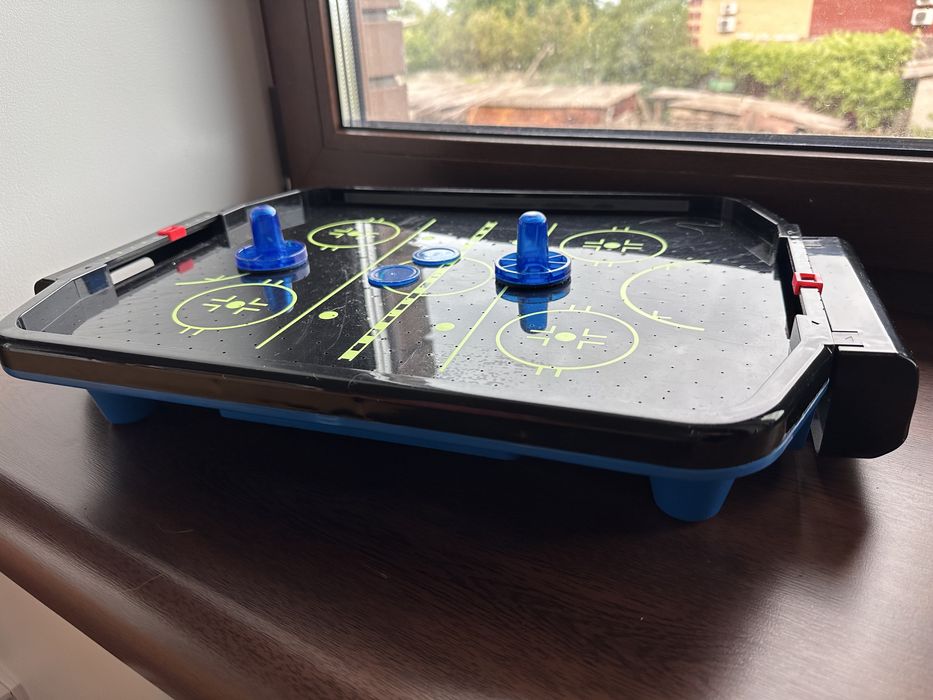 Аэрохоккей с неоновой подсветкой
