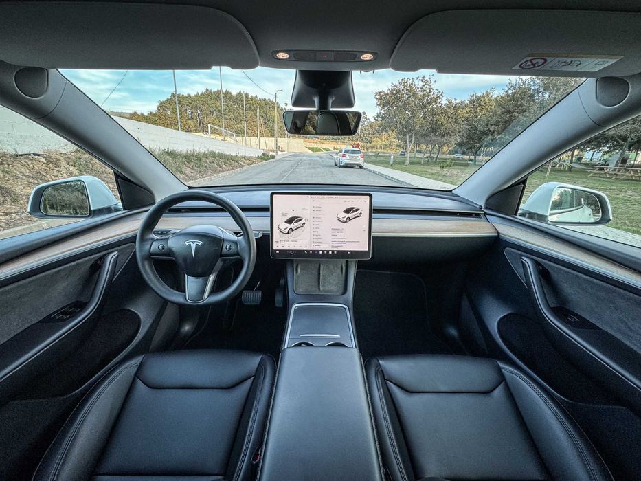 Tesla Model Y Long-Range DUAL Motor AWD | IVA DEDUTÍVEL