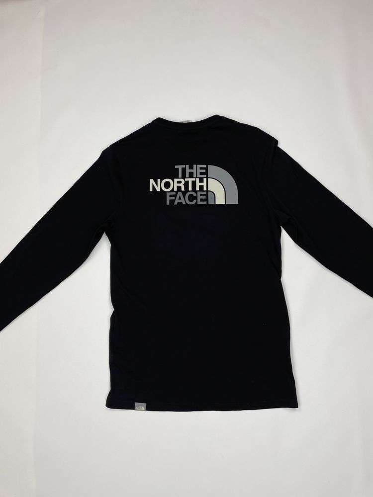 The north face кофта лонгслів чоловічий з великим логотипом на спині