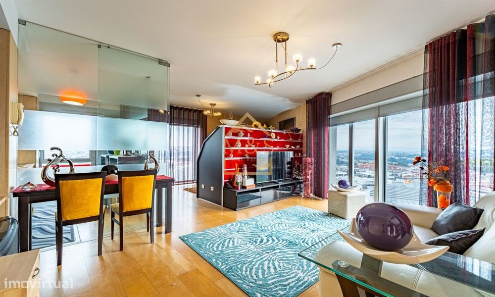 Apartamento T0, Varanda, Garagem, Estádio Dragão - Antas - Porto