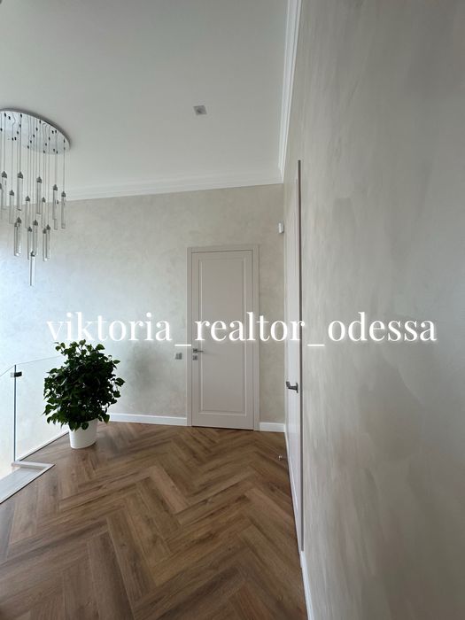 Частный дом на Фонтане с бассейном!ремонт,мебель и техника!Чубаевка!