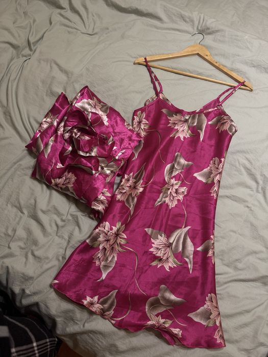 Комплект. Атласна нічна сорочка та халат (є пасок)