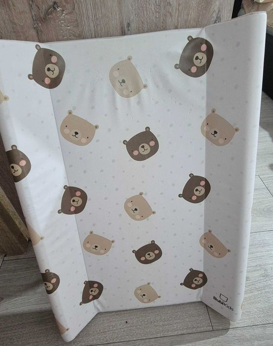 Przewijak na łóżeczko