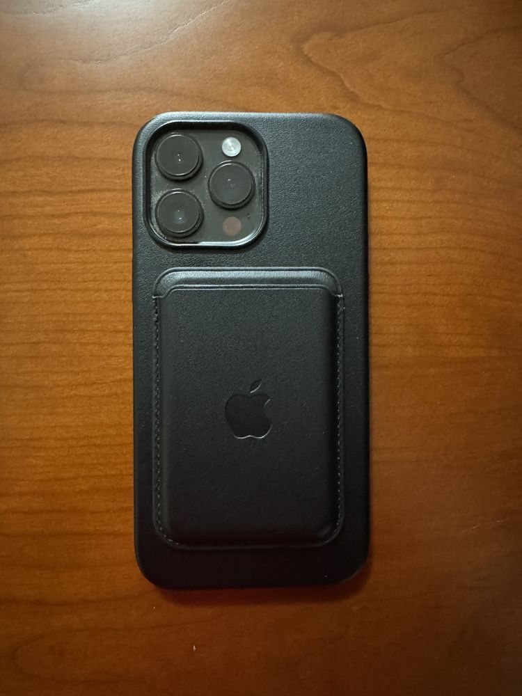 Carteira iphone Magsaf em preto e castanho,forte fixação