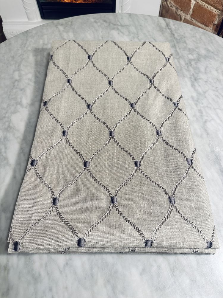 Elegancki obrus lniany 127 x 205 cm