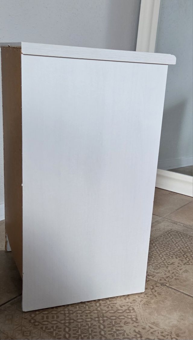 Szafeczka nocna Ikea
