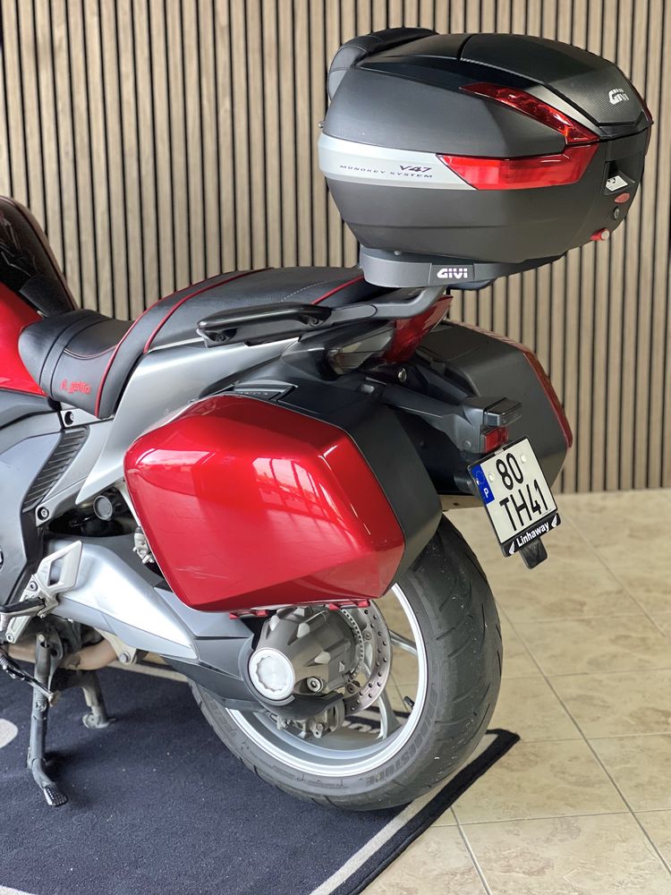 Honda VFR 1200 Ano 2010