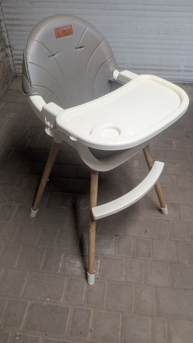 Дитяче крісло momi