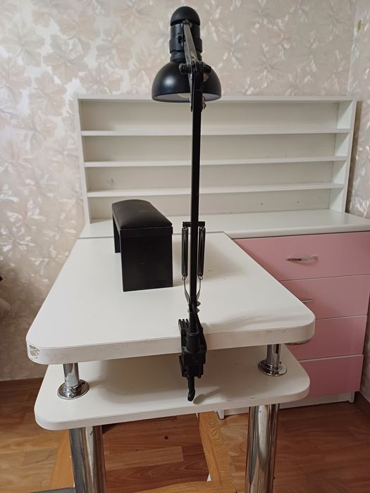 Манікюрний стіл подвійний