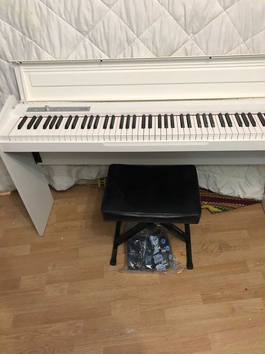 Цифровое пианино LP-180 KORG