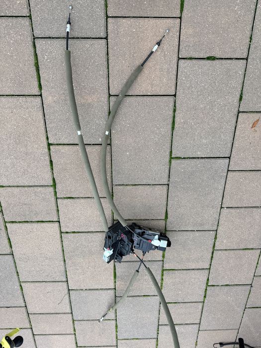 Zamek drzwi, mechanizm Nissan Qashqia J11 lewy prawy tylł