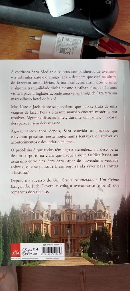 O livro contém suspense