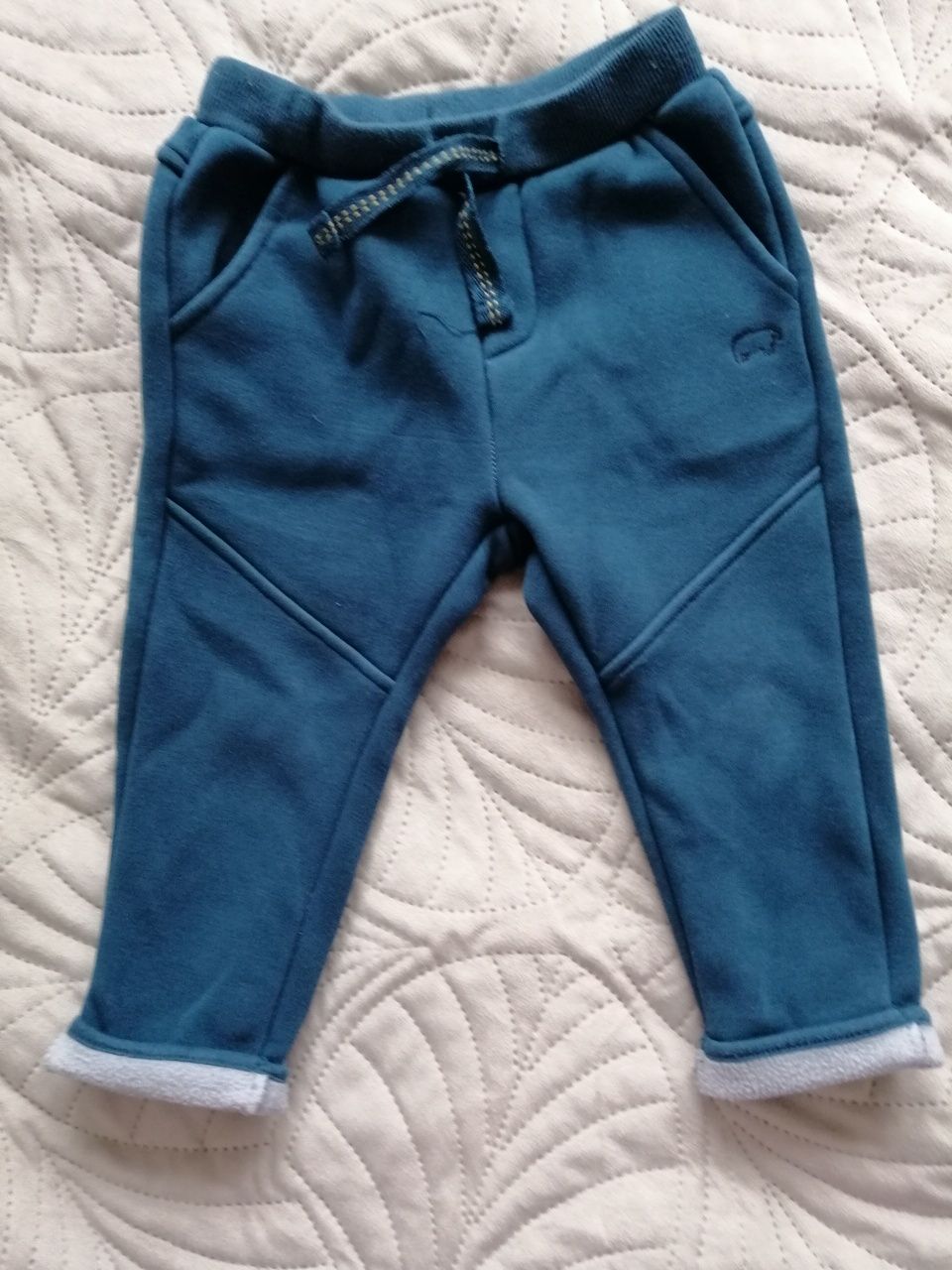 Grubsze spodnie dla dziecka