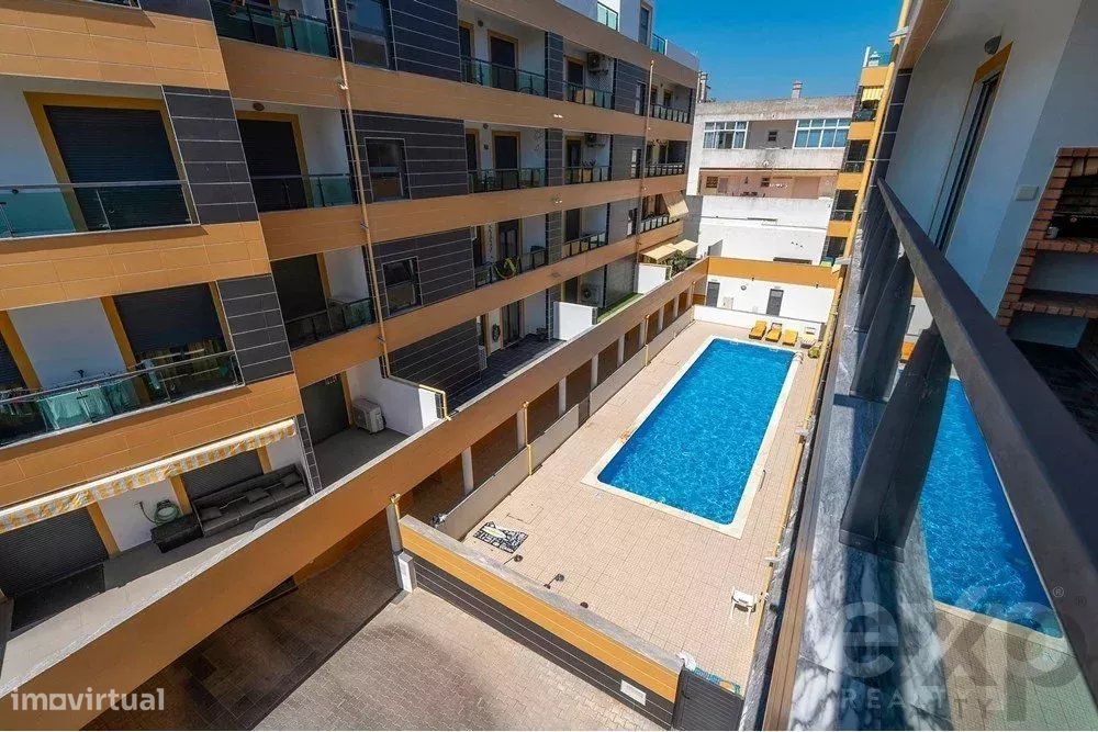 Apartamento T1 mobilado com piscina