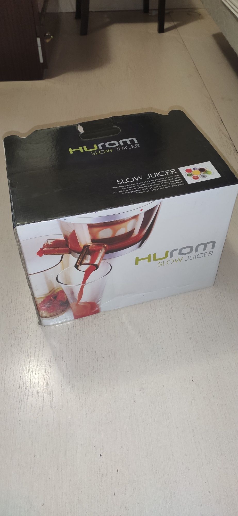 Соковыжималка Hurom Slow Juicer HU-100