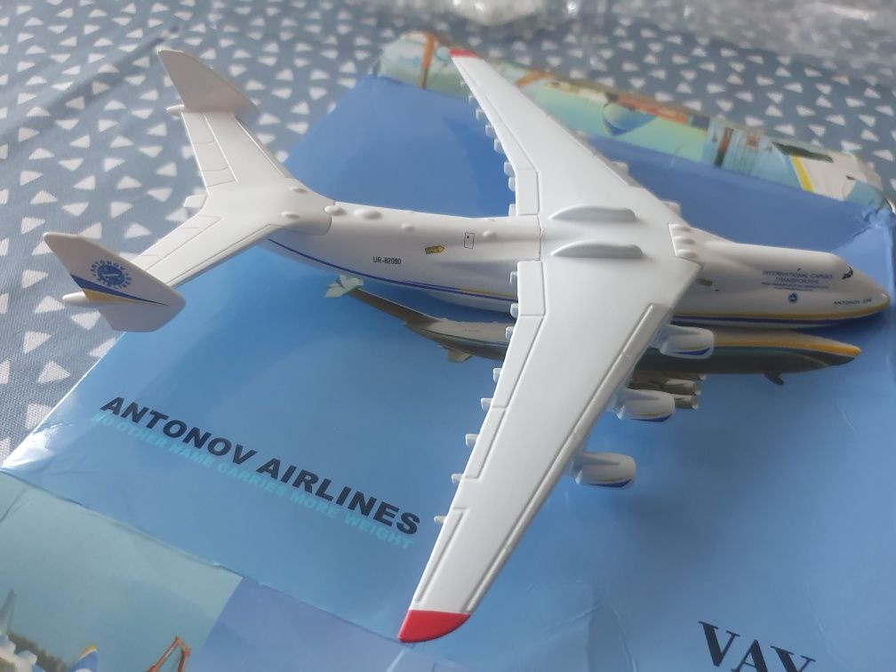 Nowy model samolotu Antonov 225, 20cm