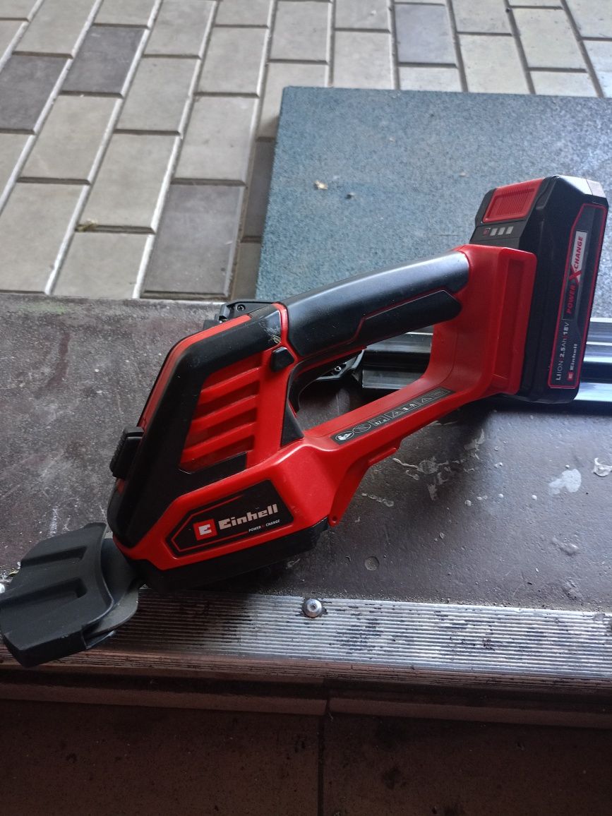 Кусторез акамуляторный Einhell 18v 2.5A