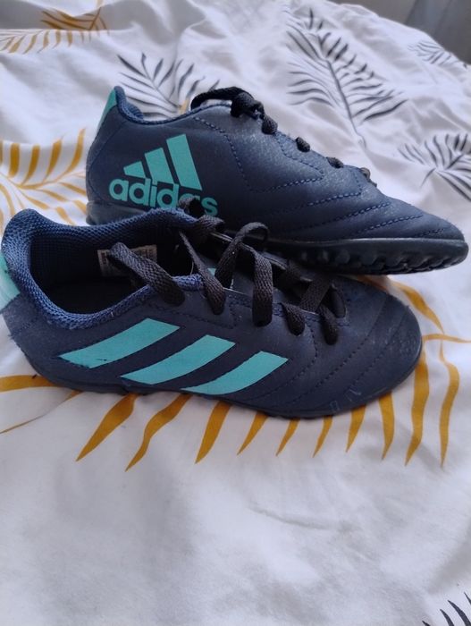 Adidas buty do gry w piłkę 31.5