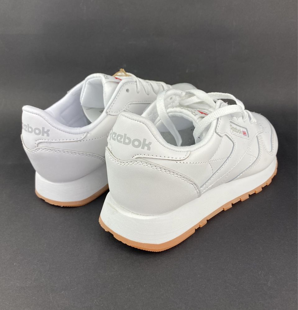 REEBOK Cl LTHR JUNIOR Sneakersy niskie 36r.