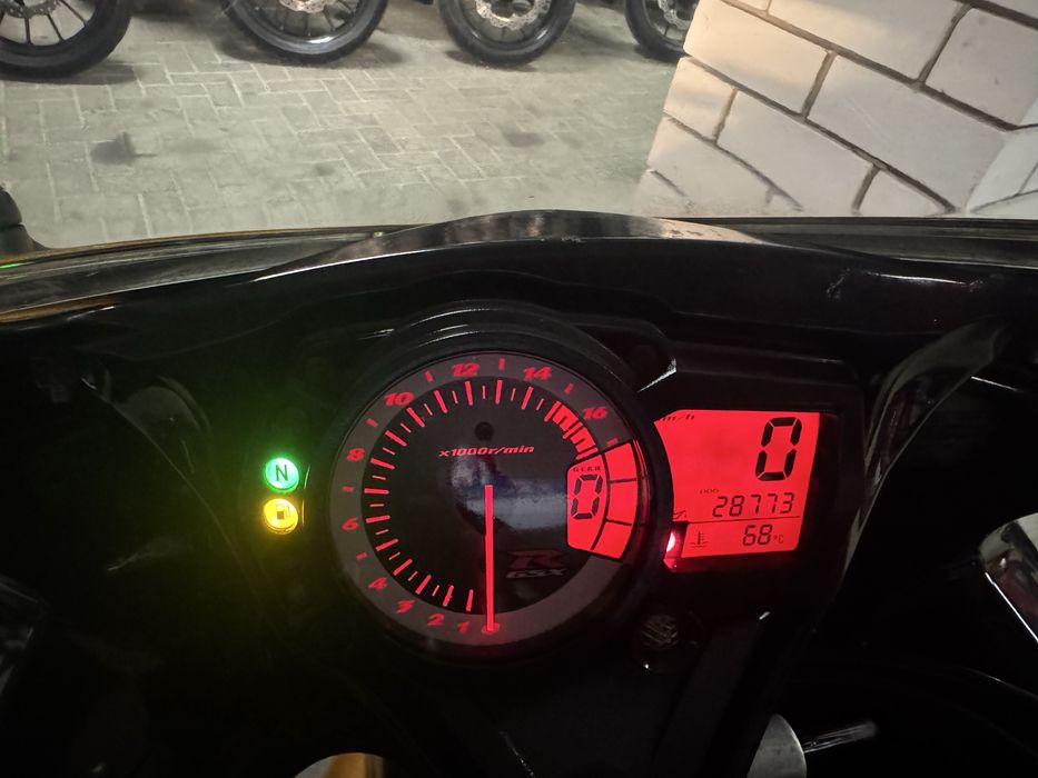 Японский мотоцикл Suzuki GSX-R750  2009г.