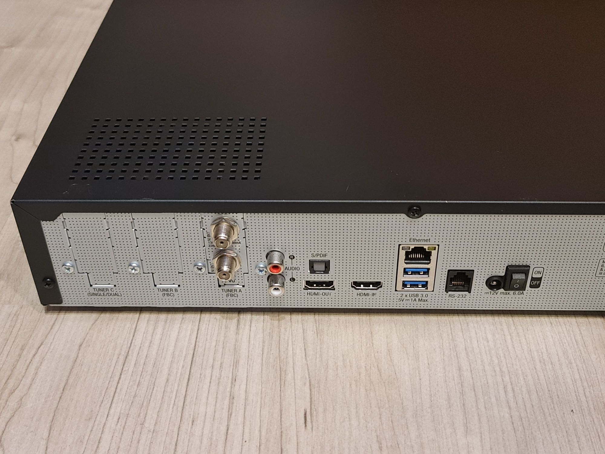 VU +ULTIMO 4K dekoder satelitarny