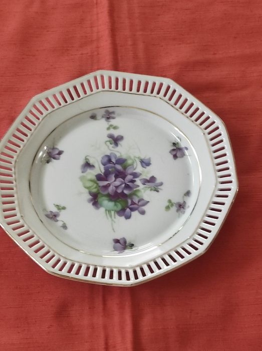 Prato novo de porcelana