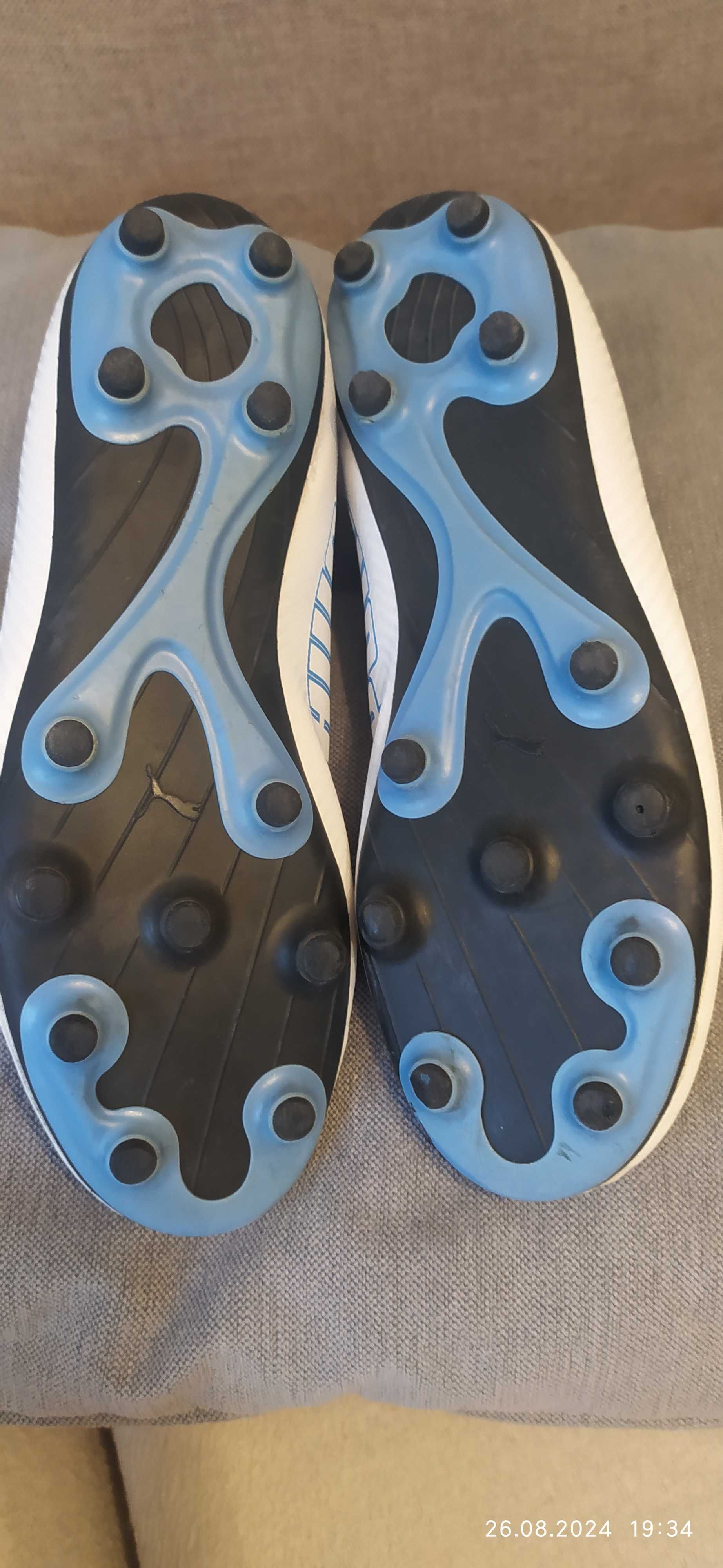Sprzedam buty do piłki nożnej