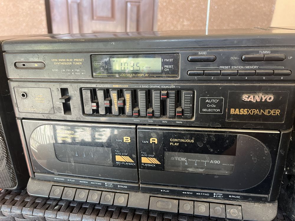 Radiomagnetofon Sanyo