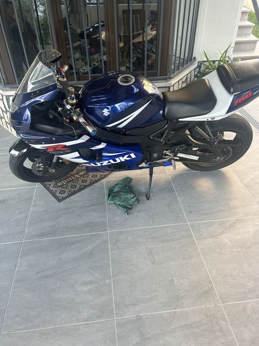 Suzuki GSXR 750 k4