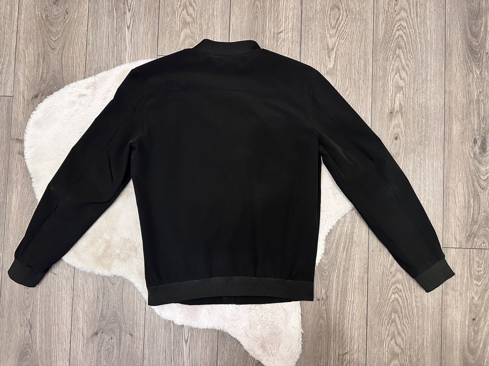 Czarny bomber Zara