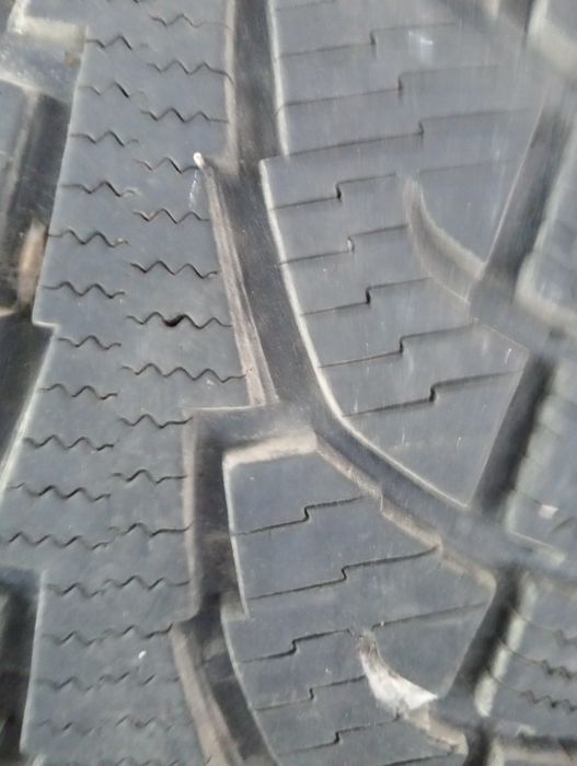Продам резину  Hankook 255/55 R18