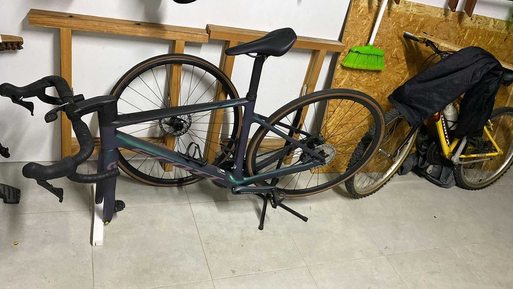 Bicicleta de Estrada Scott Addict RC30