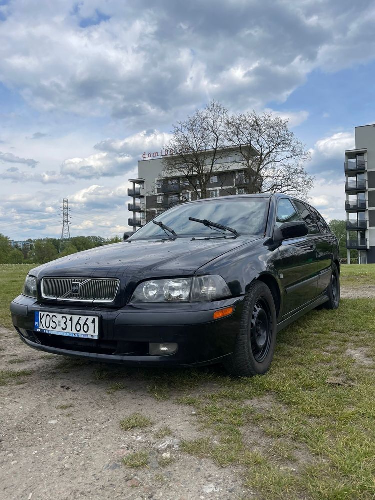 Volvo v40 1.8 LPG 2001 rok