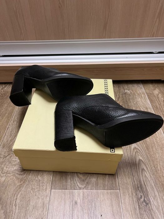 Продам бомбезні ботильони