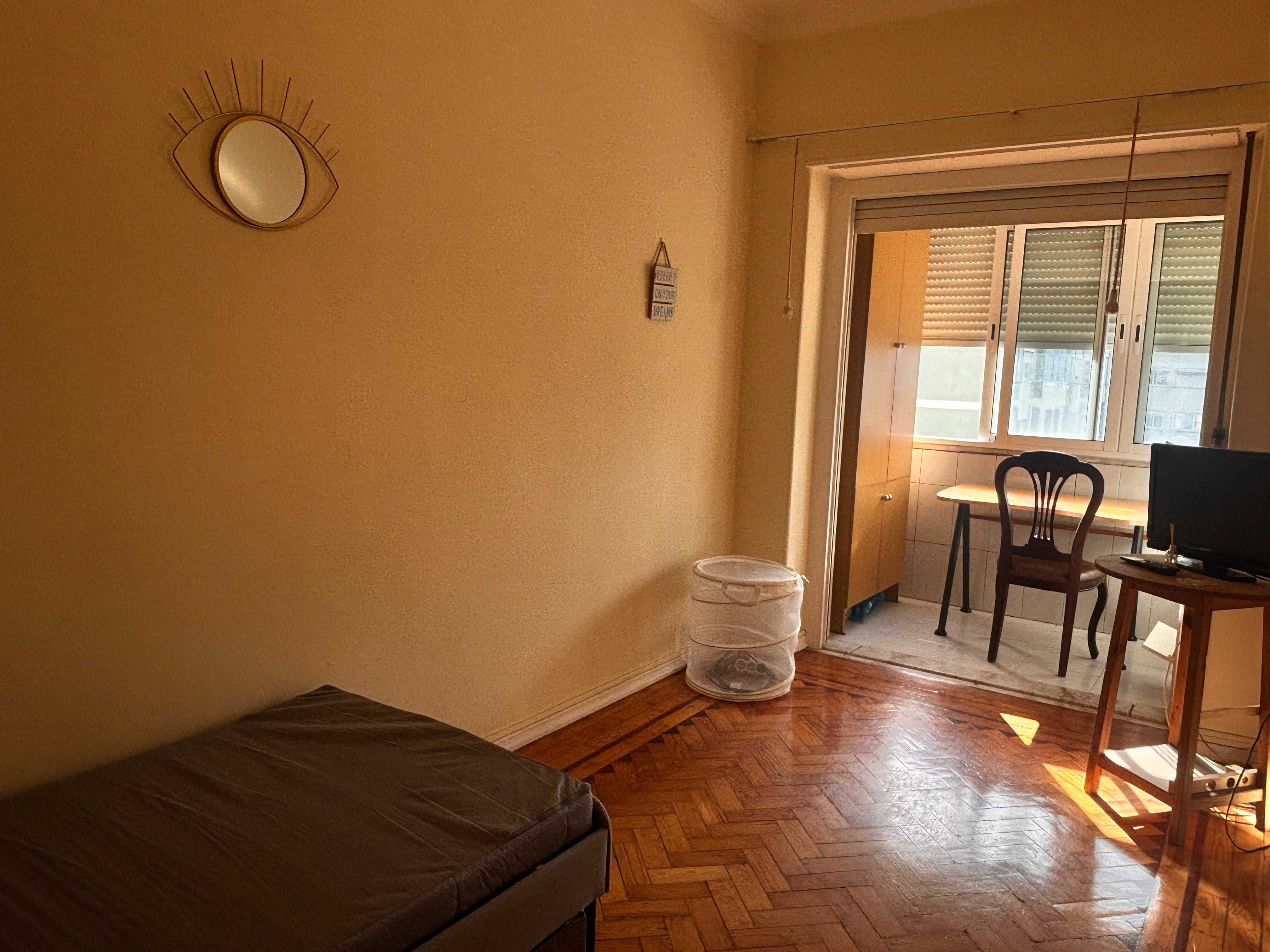 Quarto para Estudante em Benfica – Ambiente Jovem e Tranquilo