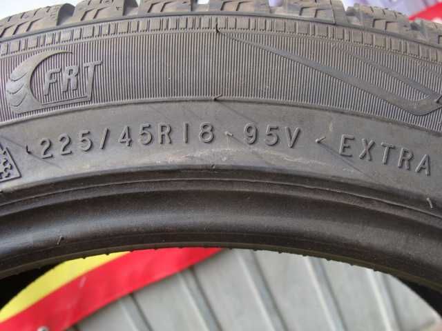NOWA 225/45 R18 Nokian WR A4