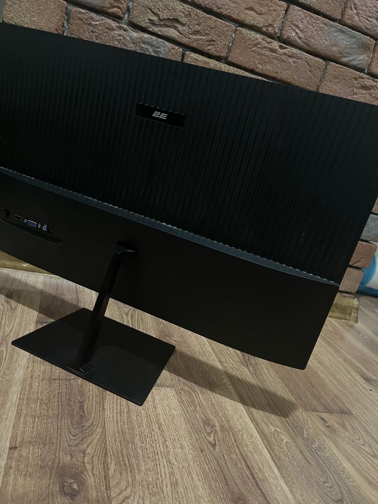 2E MONITOR. 23.8"