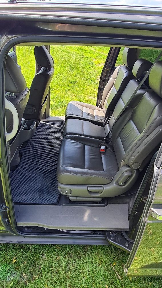 Продам Honda Odyssey 2011