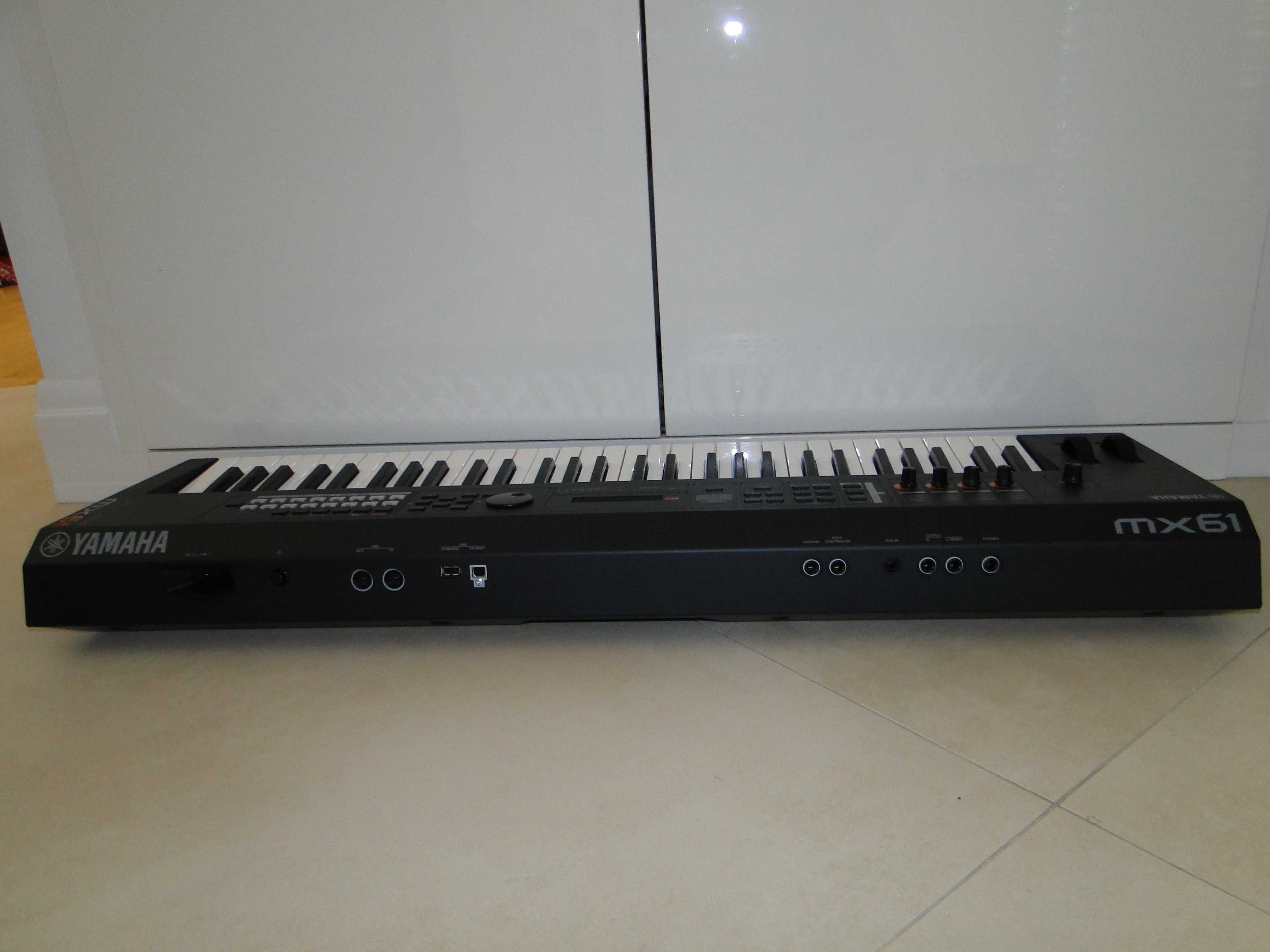 Profesjonalny Syntezator YAMAHA MX61 V2.Jak Nowy.Mega Okazja.Motif