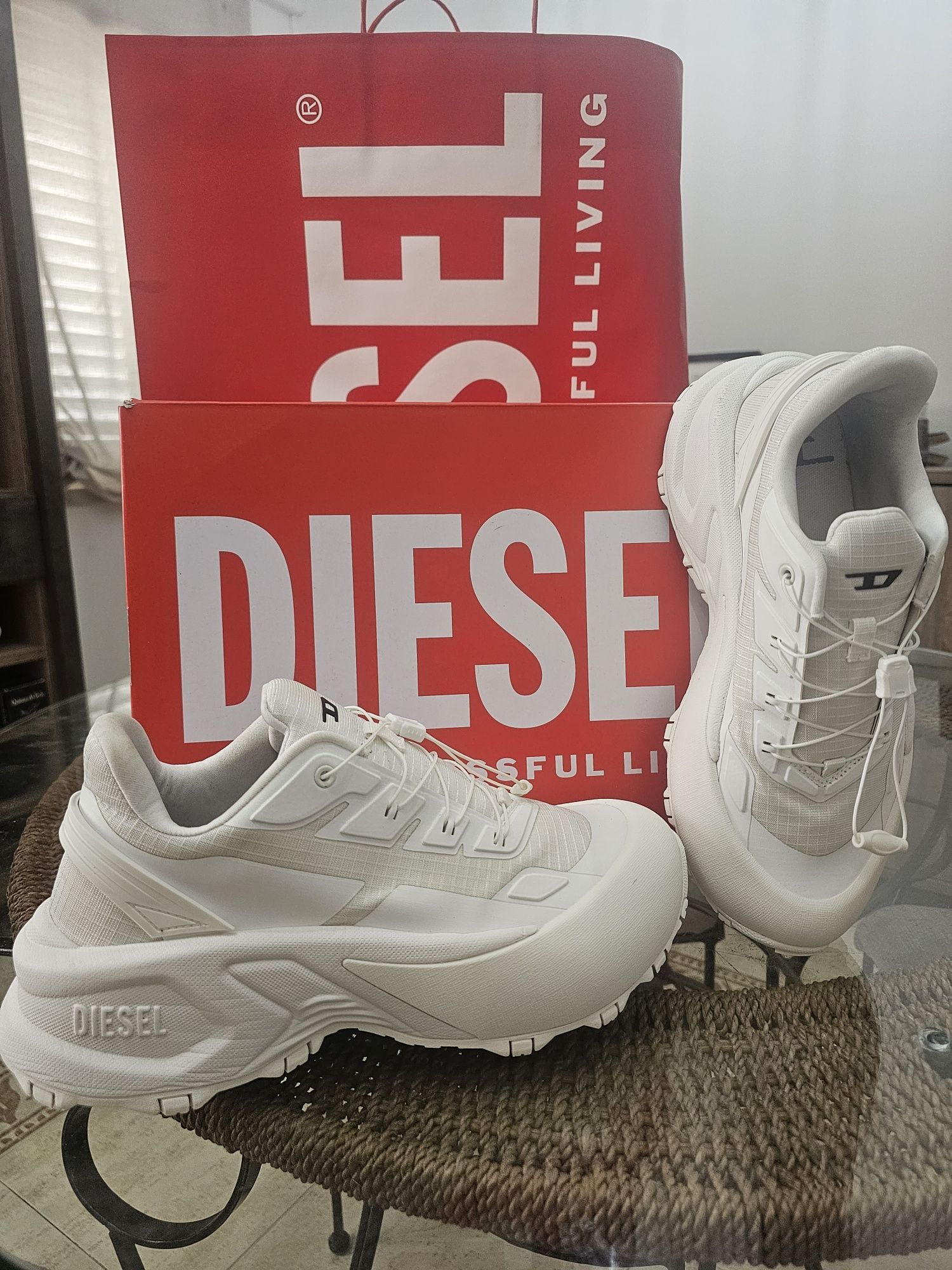 Ténis Diesel D-Cage Runner Brancos