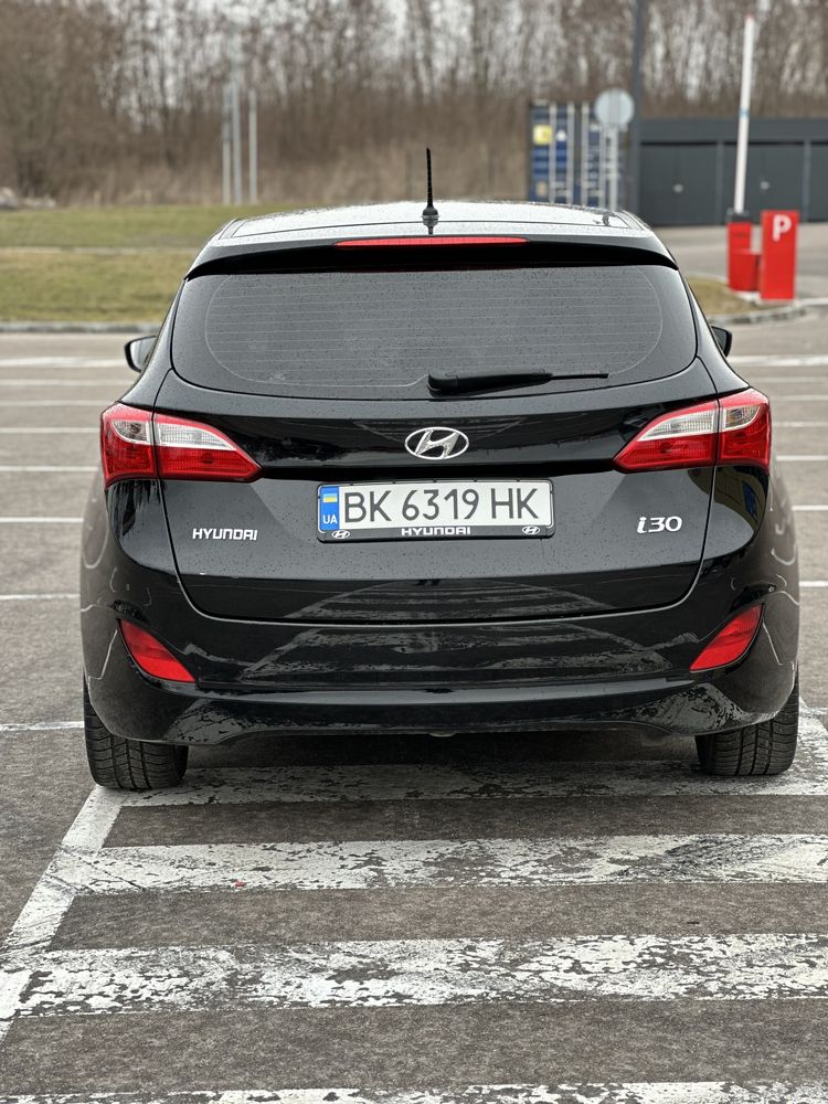 Hyundai i30, 2015 рік 1,6 дизель, автомат. 198тис км пробіг