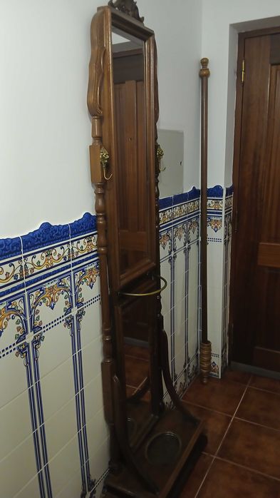 Bengaleiro com espelho