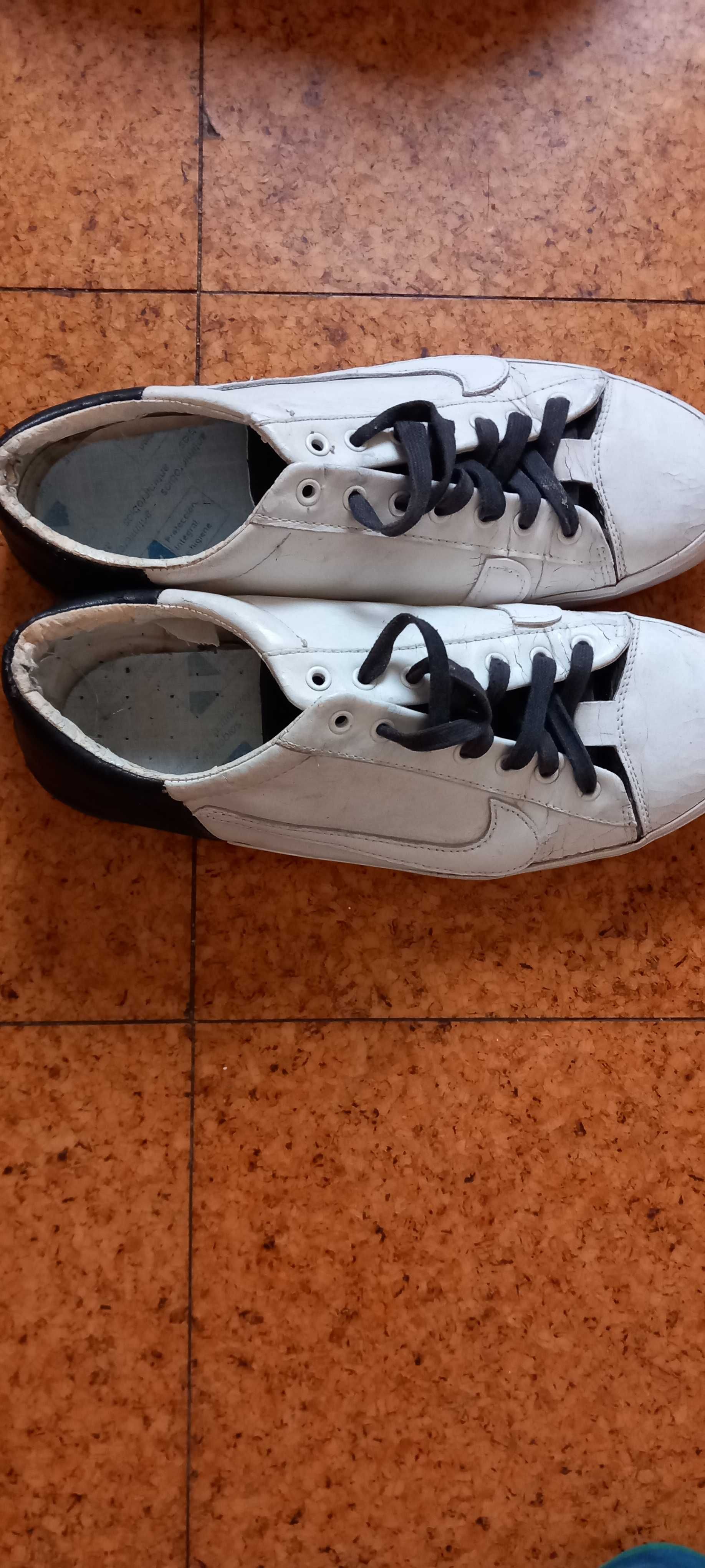 Sapatos desportivos