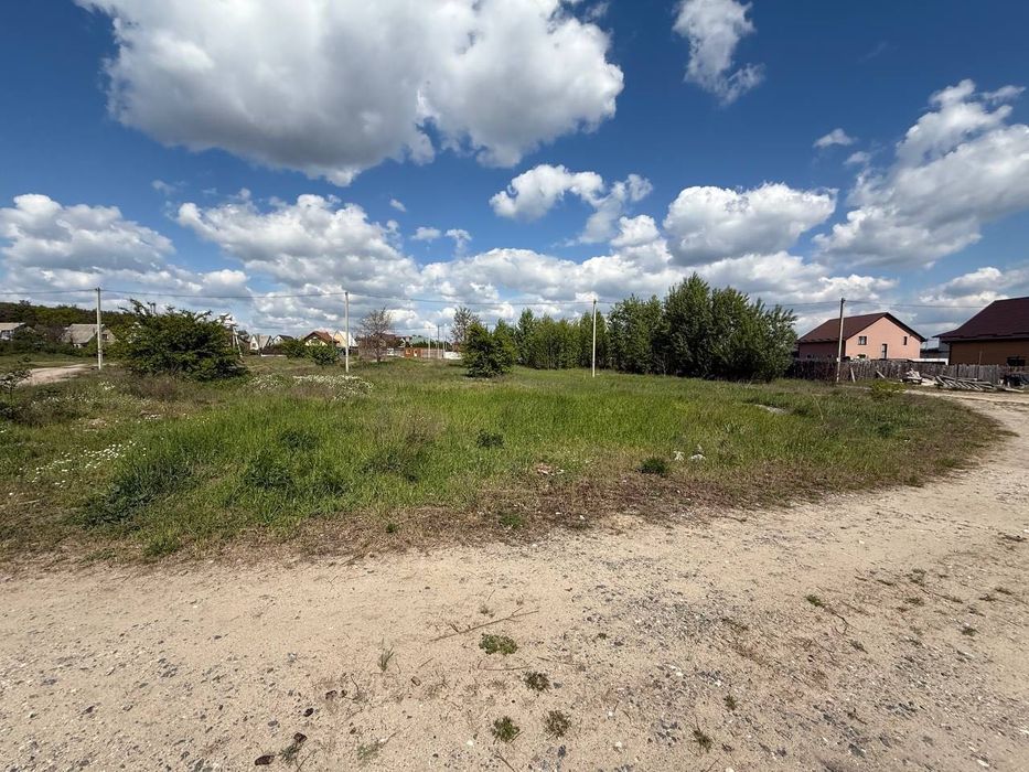 Продаю зем. ділянку.Центр Горенки. Під забудову, 6 соток, школа 300 м.