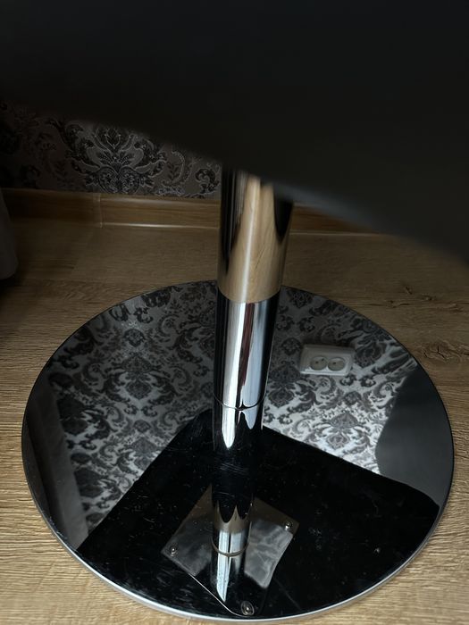 Крісло офісне або домашнє