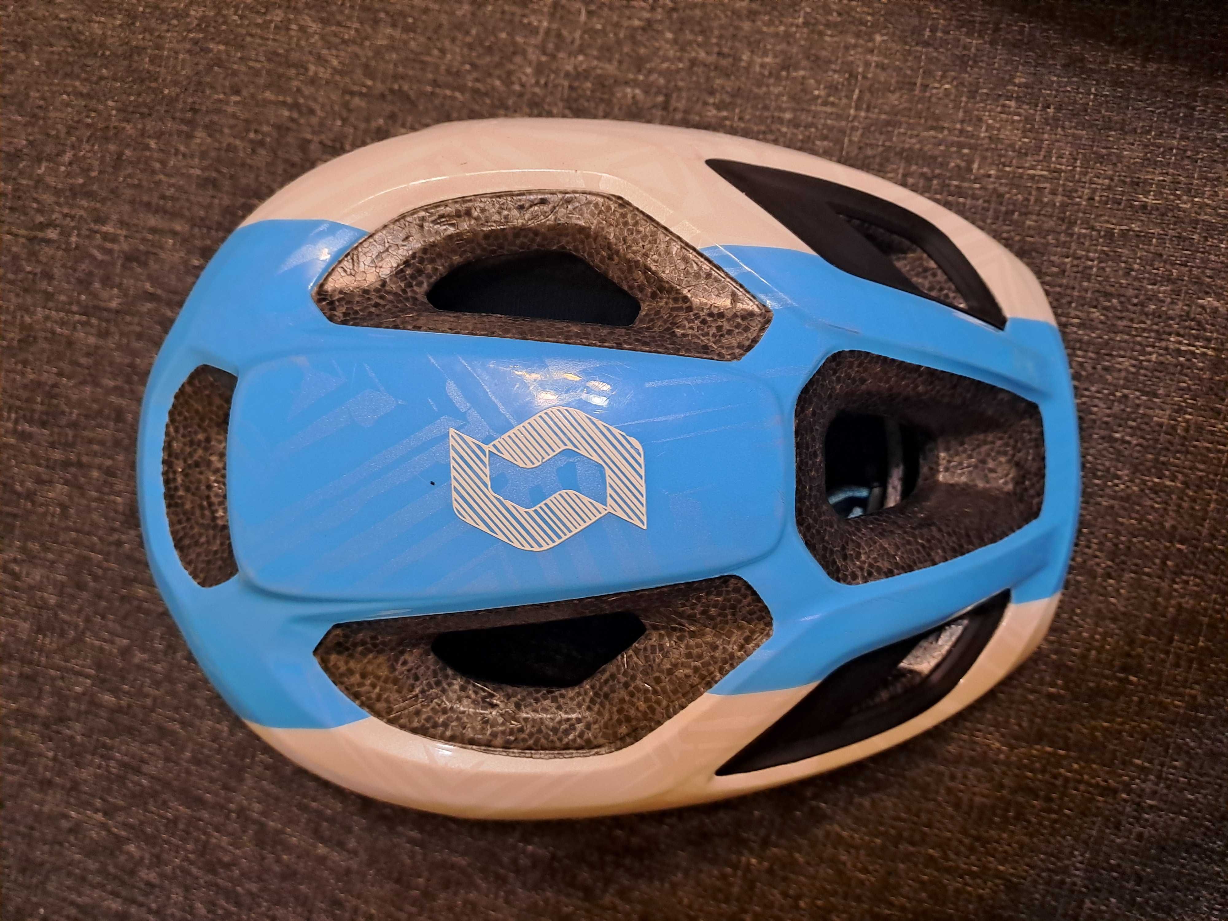 Kask dziecięcy Scott Spunto Junior r. Uniwersalny + czapka Hi-Tec