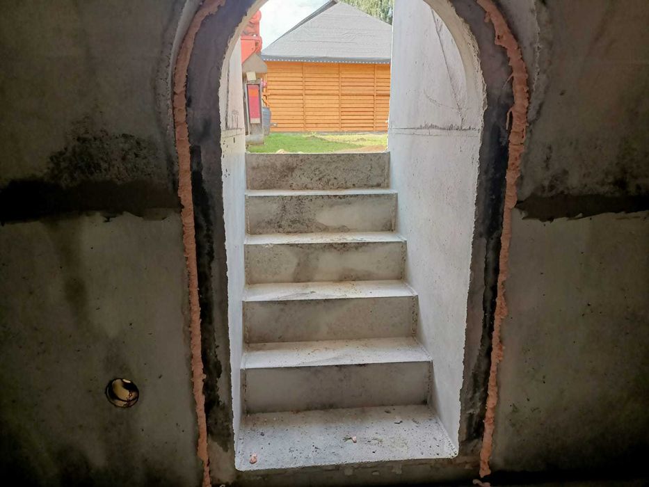 piwnica betonowa ogrodowa ziemianka B30W8 solidna szczelna schody tune